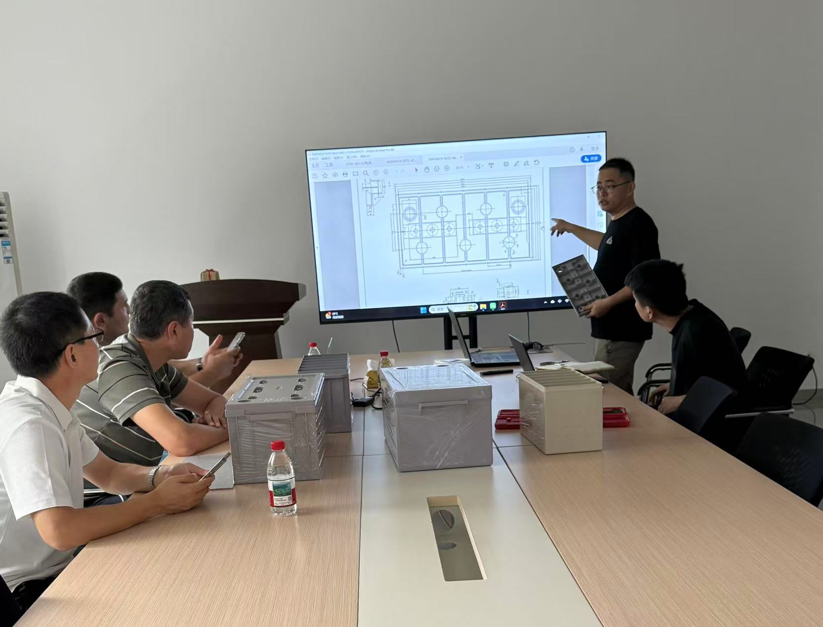 JAZ Team Visits Sanding Molding for Technical Exchange